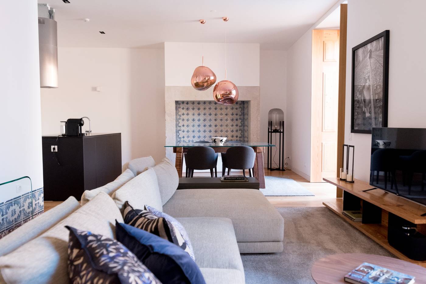 Flora-Chiado-Apartments-Room-21