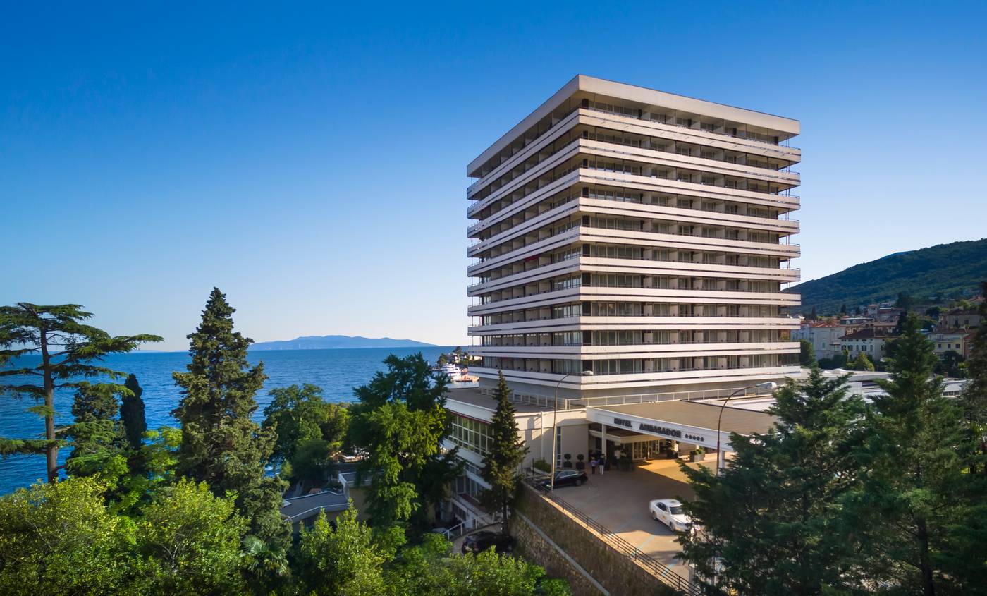 Remisens-Premium-Hotel-Ambasador-General-view-9