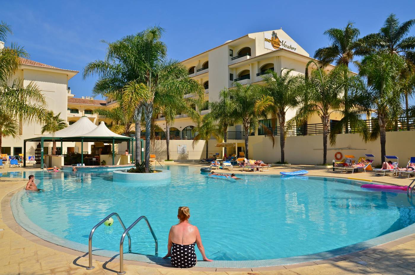 Mirachoro-Carvoeiro-Pool-2