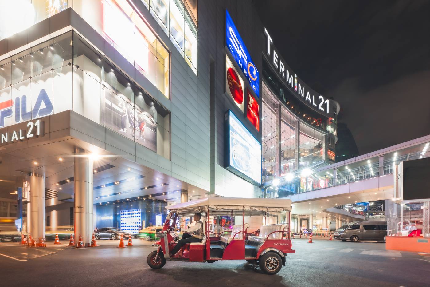 Movenpick-Hotel-Sukhumvit-15-Bangkok-Sports-and-Entertainment-83