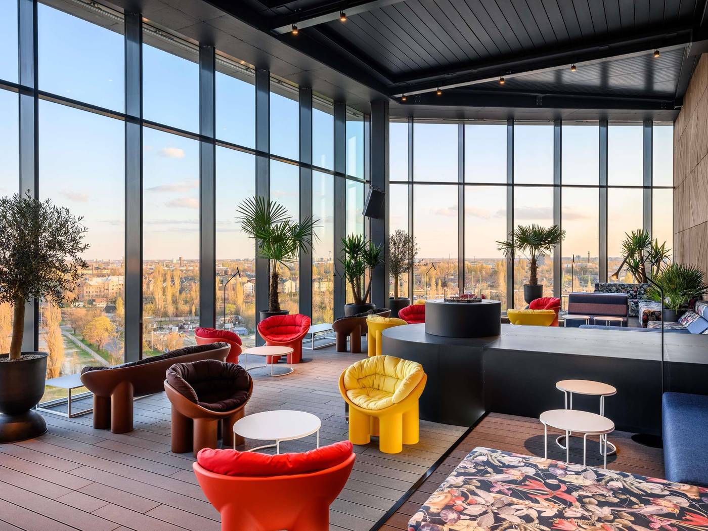 Tribe-Budapest-Stadium-Restaurant-13