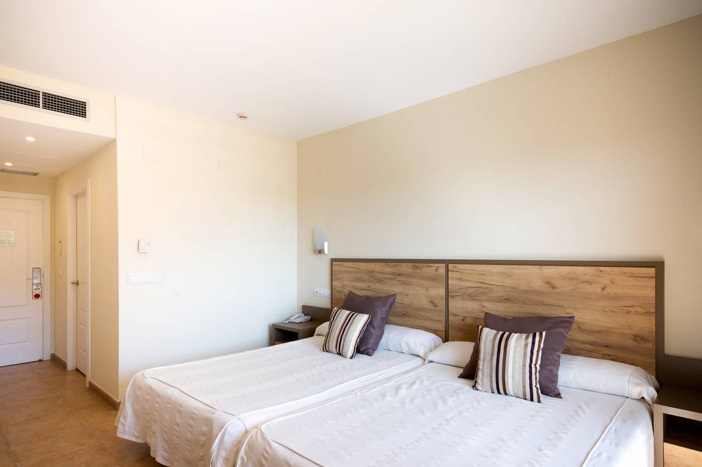 Ohtels-La-Hacienda-Room-27