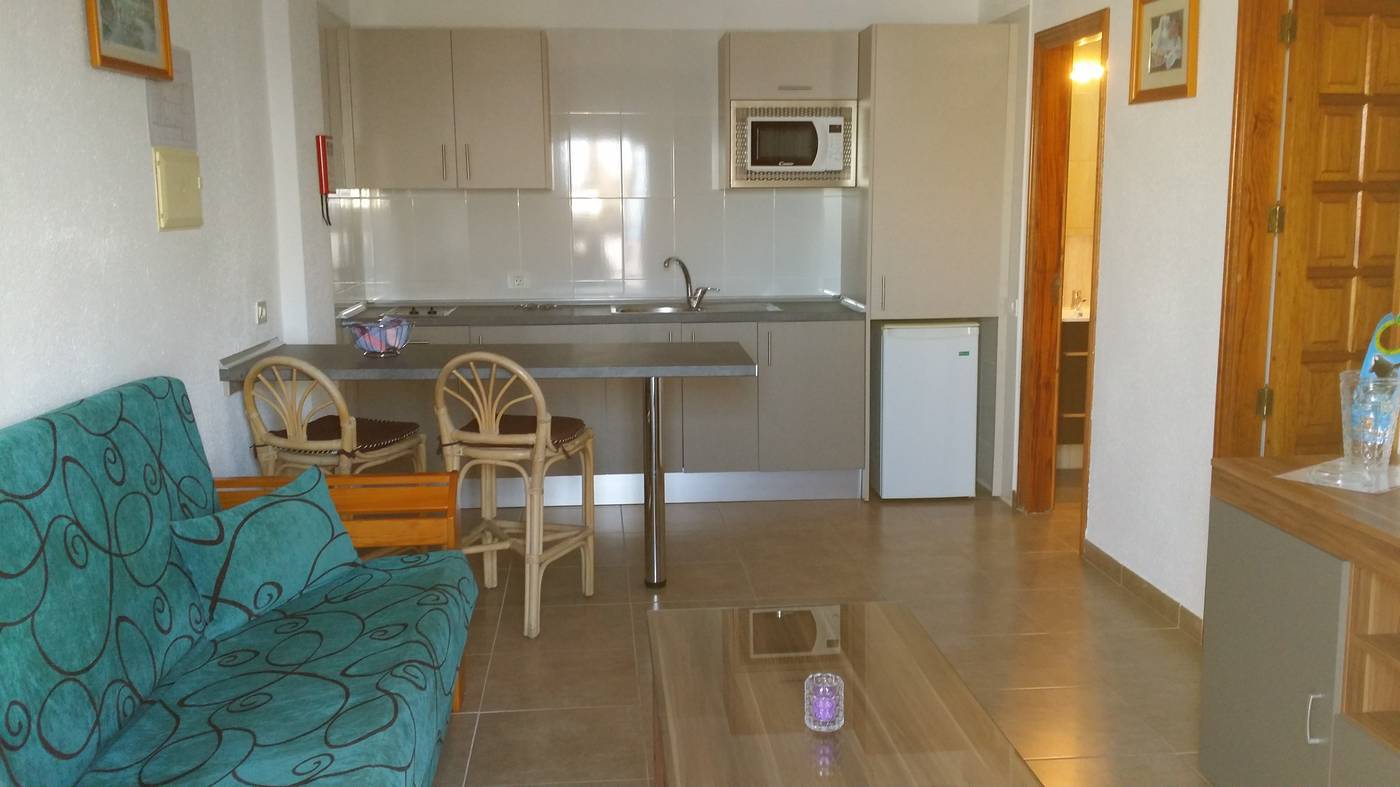Las-Fuentes-Apartments-Room-10