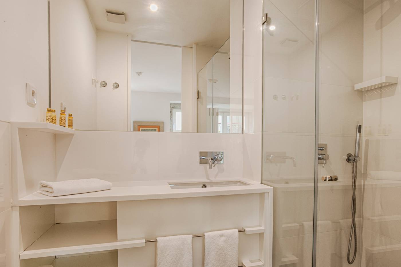 Dear-Lisbon-Charming-House-Room-33