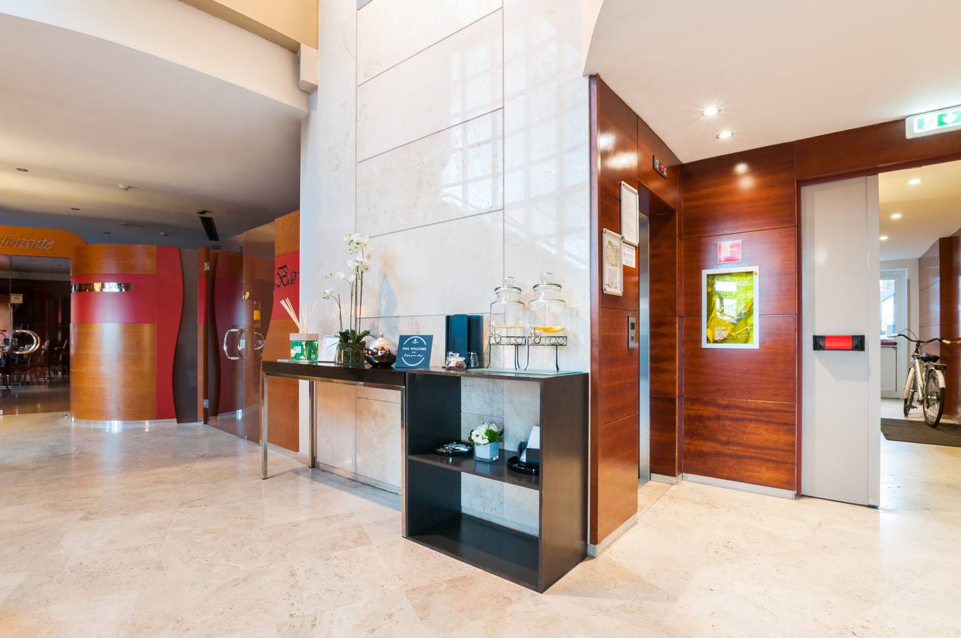 Exe-Toscana-Lobby-11