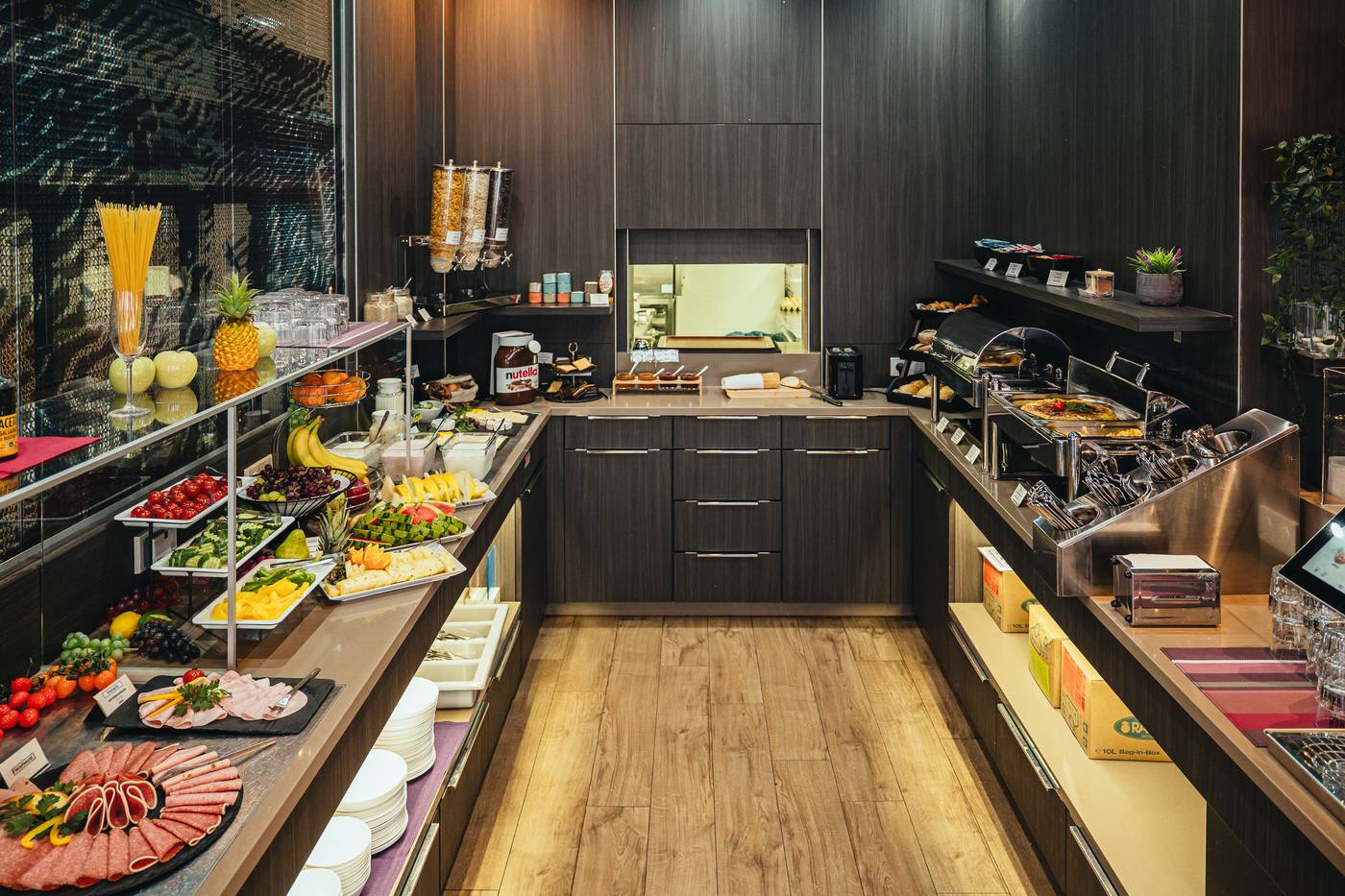 Two-Hotel-Berlin-by-Axel-Restaurant-54