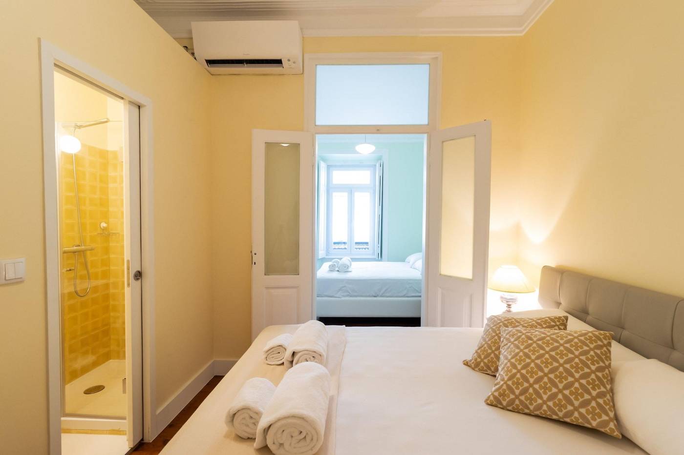 1898-Home---Suites-Room-17