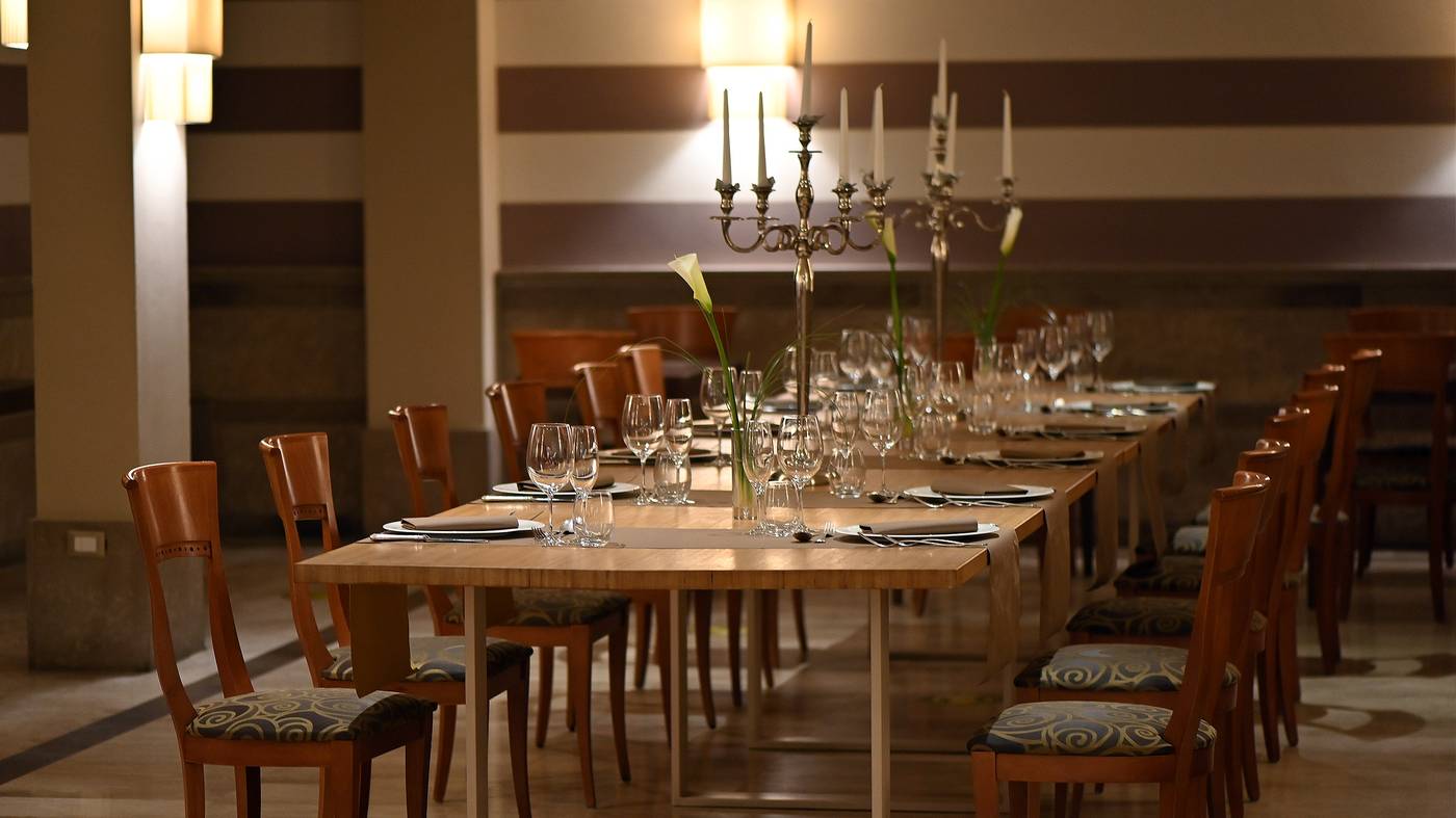 Best-Western-Grand-Htl-Guinigi-Restaurant-49