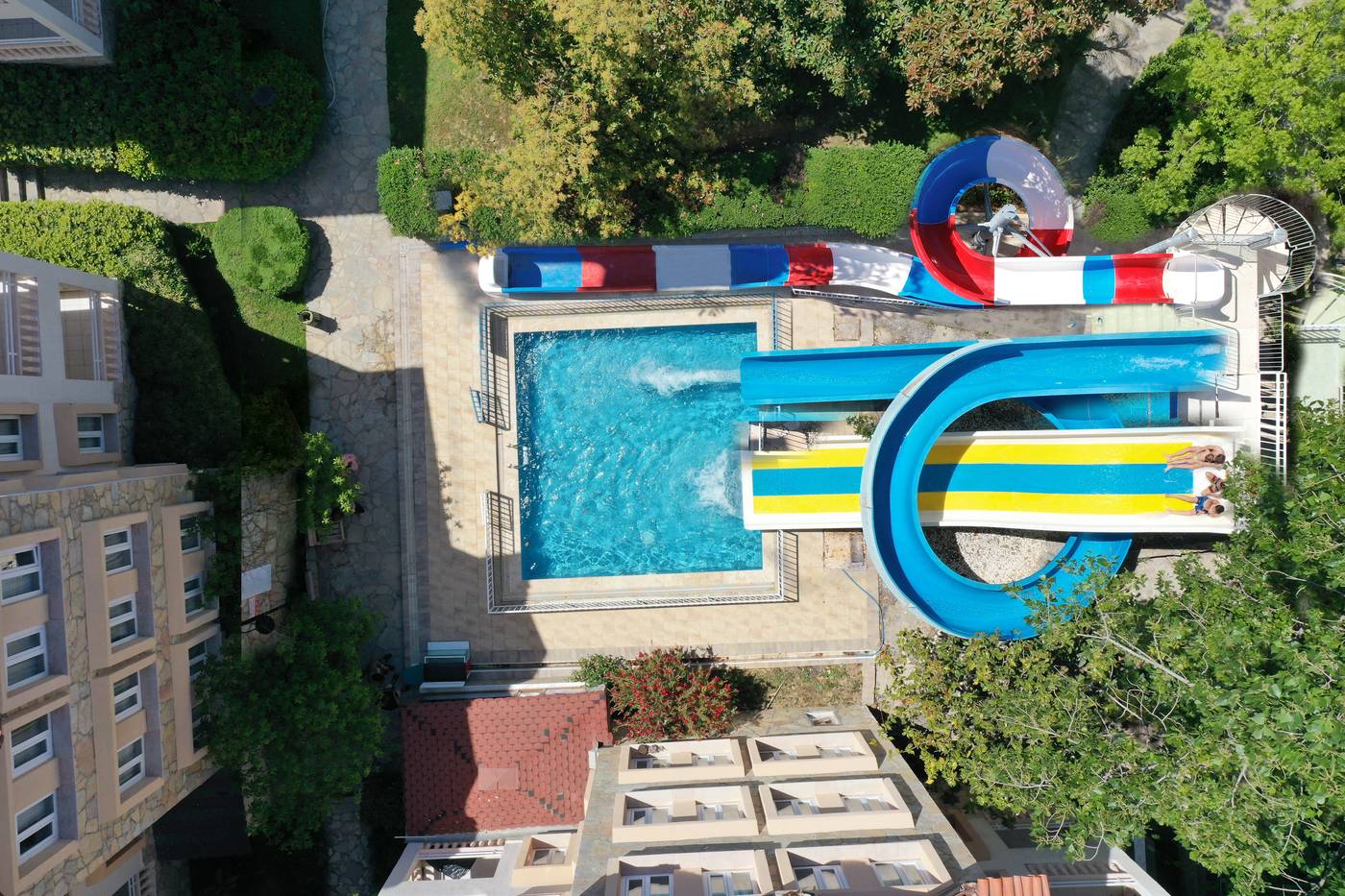 Side Village Family Suites