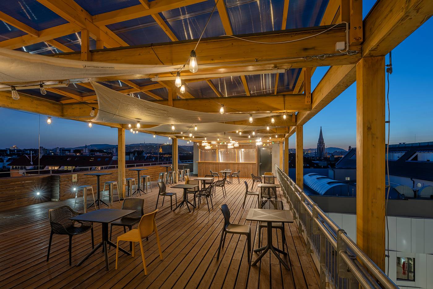 Dean-s-Home-Budapest-Terrace-45