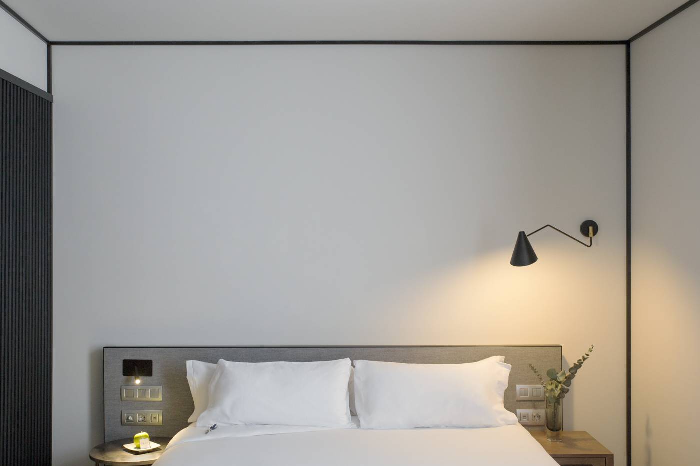 ICON-Embassy-Room-25