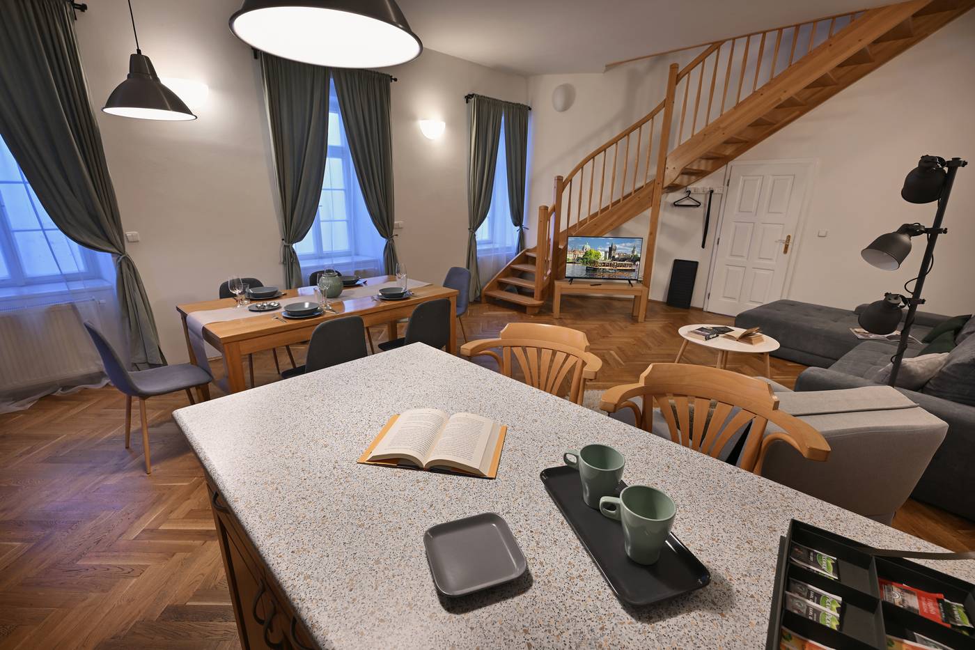 Boutique-Apartments-White-Swan-Room-33