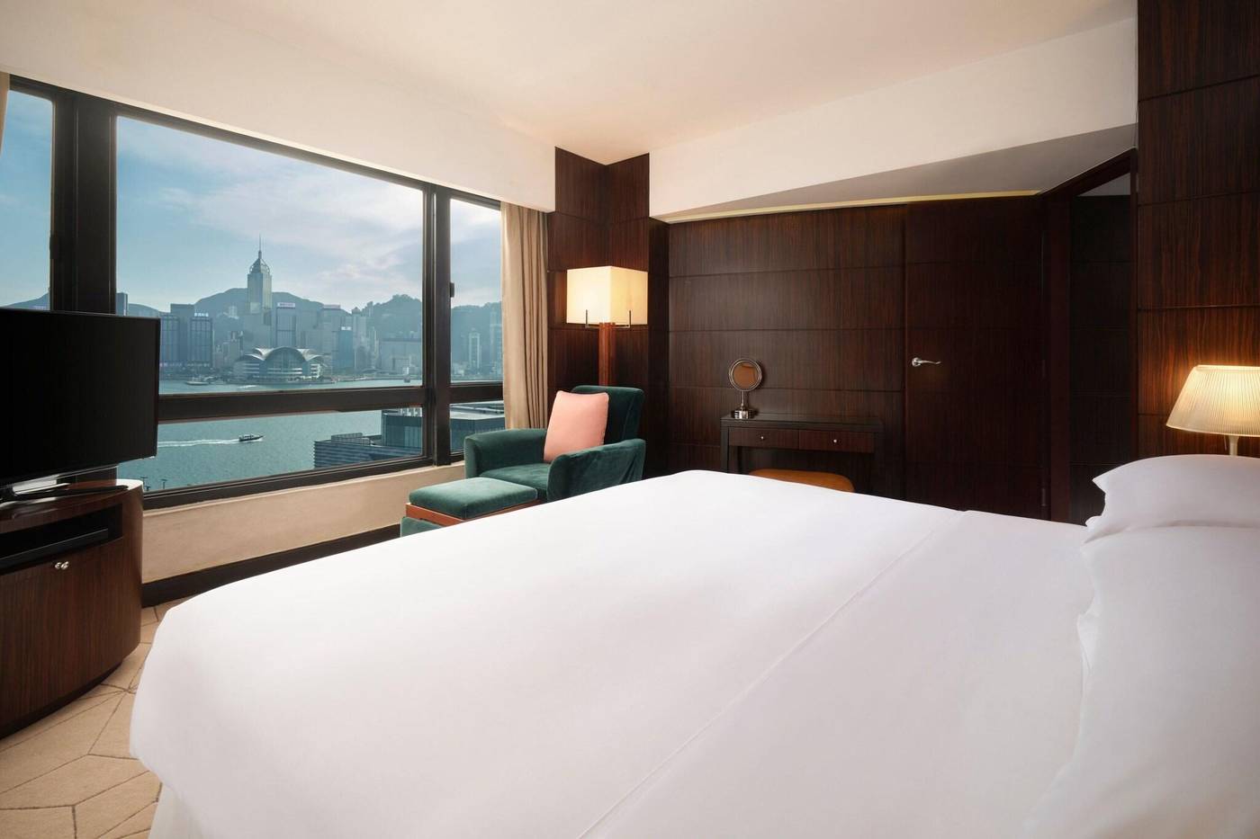 Sheraton-Hong-Kong-Hotel---Towers-Room-28