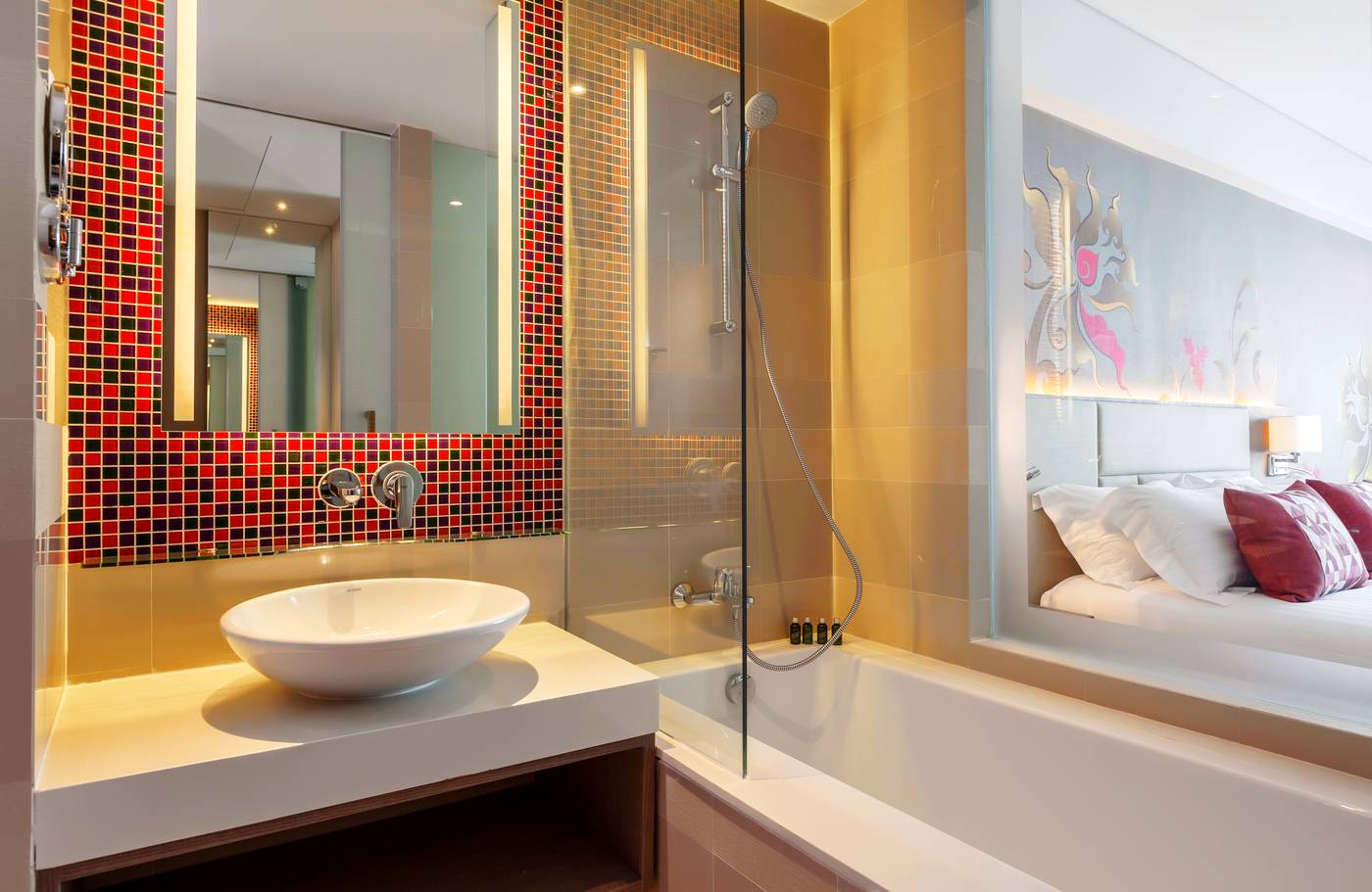 Grand-Mercure-Phuket-Patong-Room-34