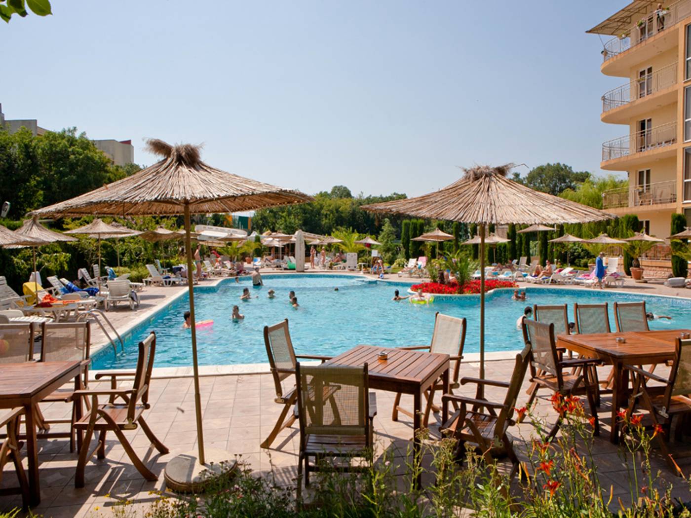 Joya-Park-Complex-Pool-6