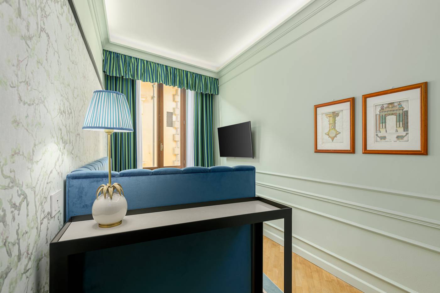 Room-Mate-Isabella-Room-36