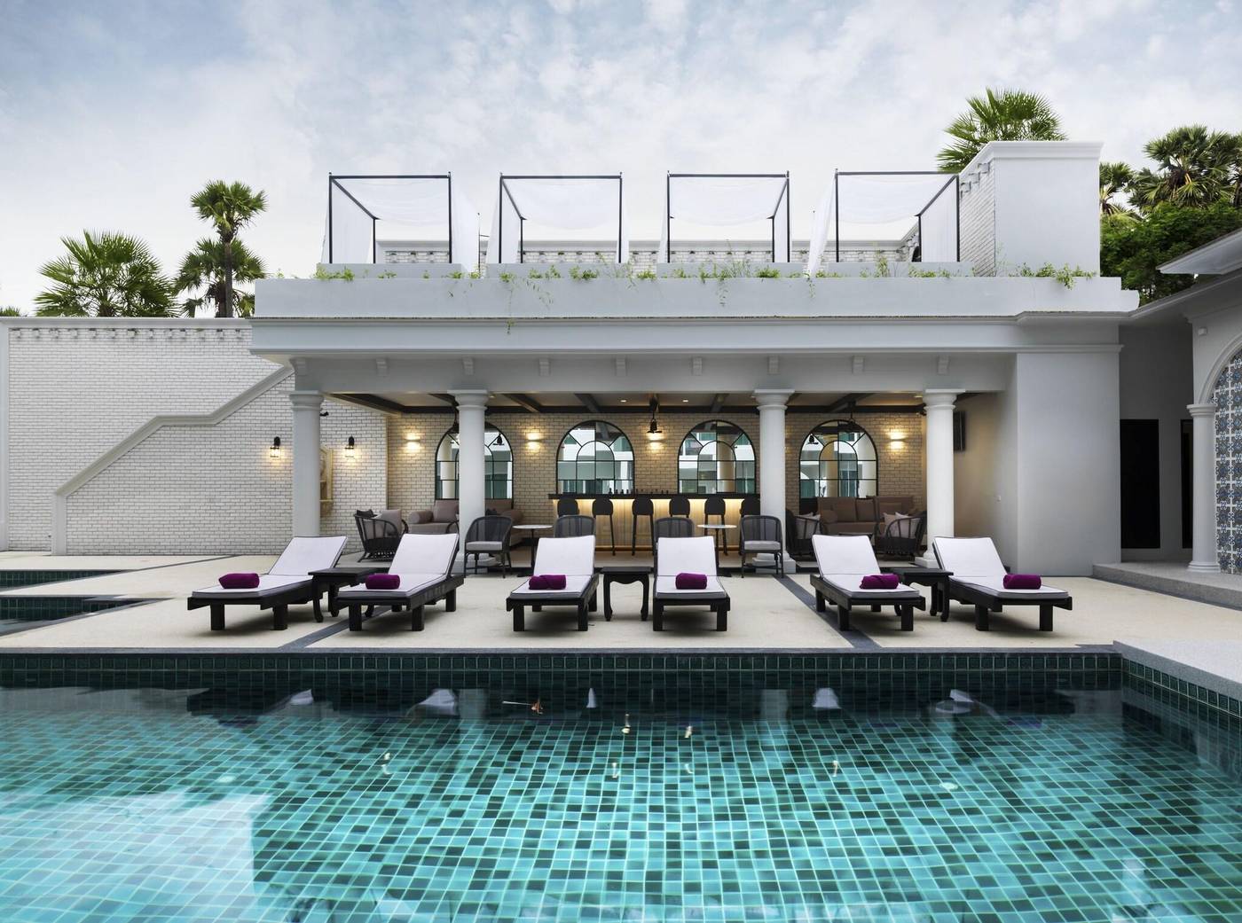 Chanalai-Romantica-Resort-Bar-3