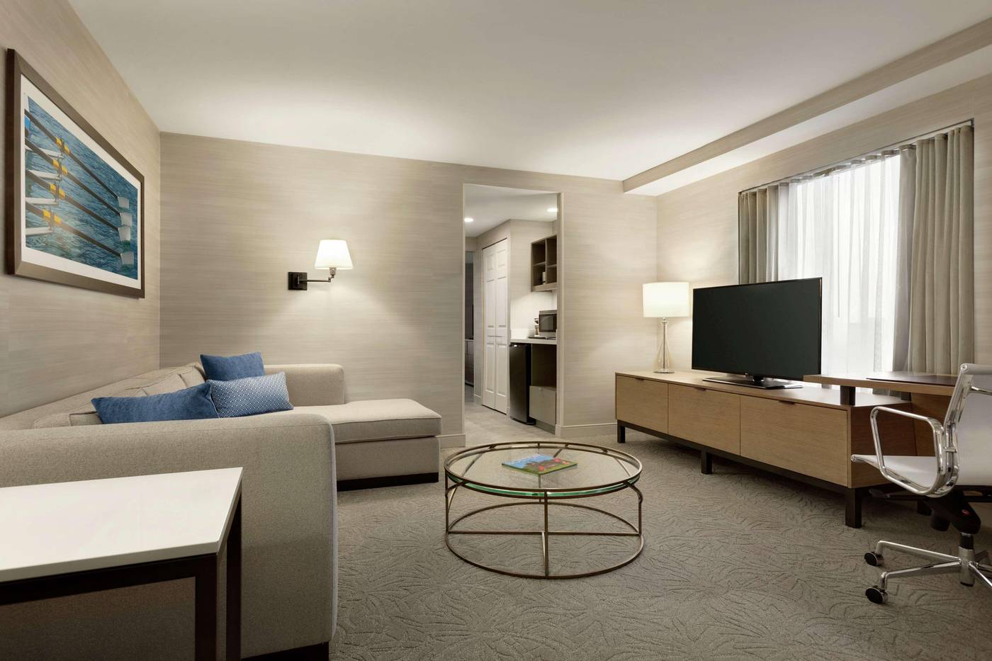 DoubleTree-Suites-by-Hilton-Hotel-Boston-Cambridge-Room-12