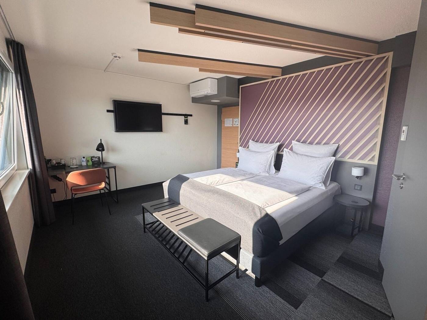 B-B-HOTEL-Berlin-City-West-Room-10