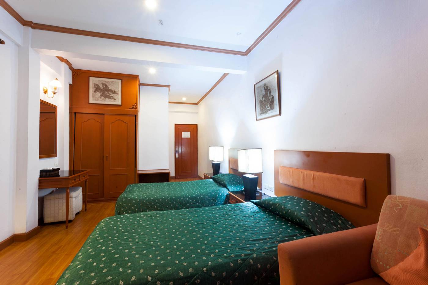 Orchid-Hotel-Kalim-Bay-Phuket-Room-18