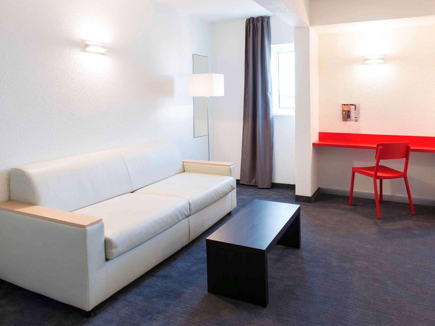 ibis-Styles-Cannes-Le-Cannet-Room-30