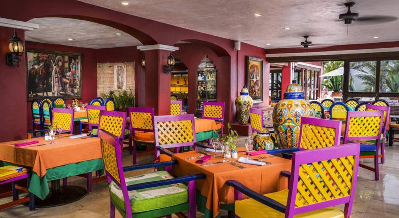 The-Pyramid-at-Grand-Oasis-Restaurant-57