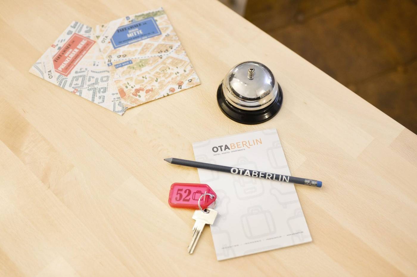 Old-Town-Hotel-Greifswalder-Strasse-Lobby-9