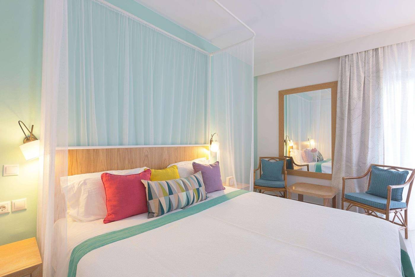 Eagles-Palace-Room-29