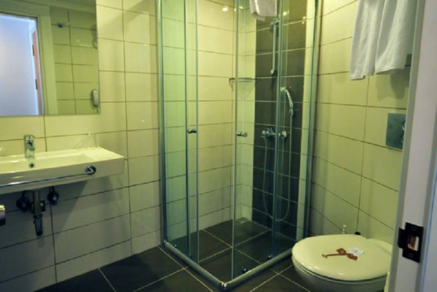 Annabella-Park-Hotel-Room-9