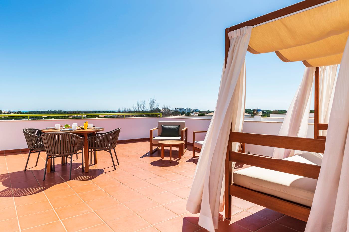 The-Patio-Suite-Hotel-Room-11