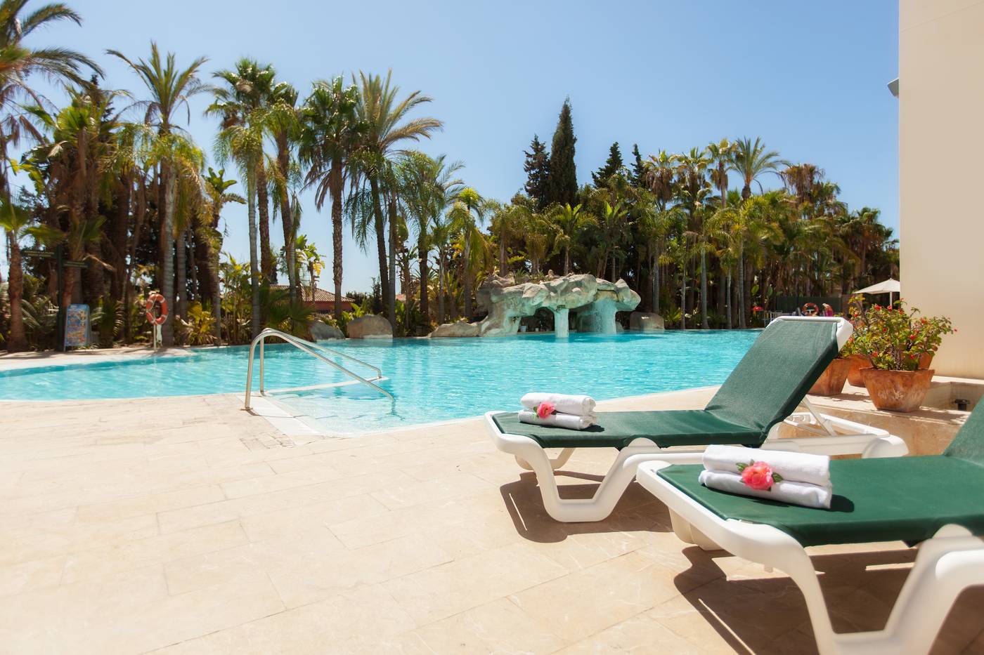 Guadalpin-Suit-Pool-4