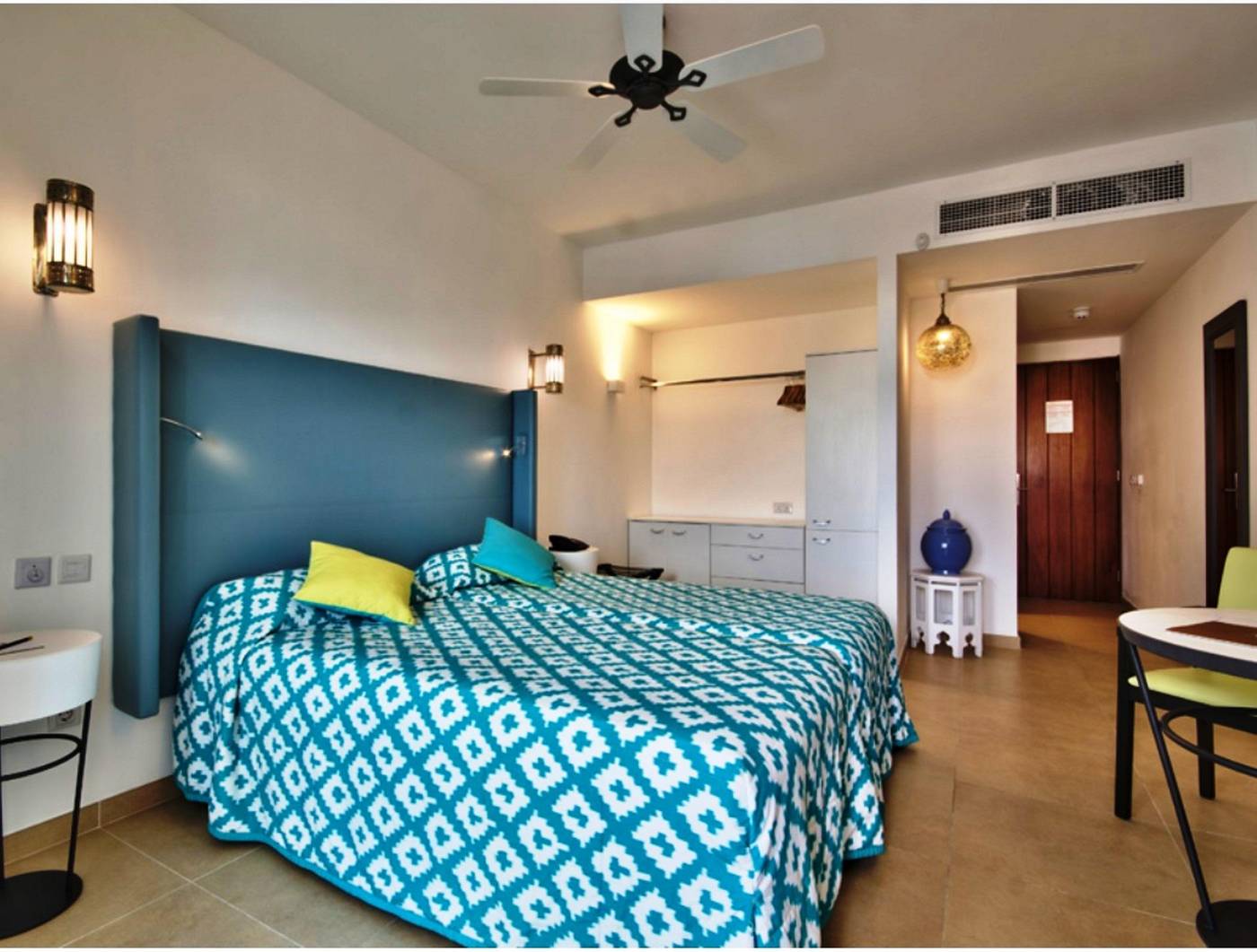 db-San-Antonio-Hotel---Spa-Room-25