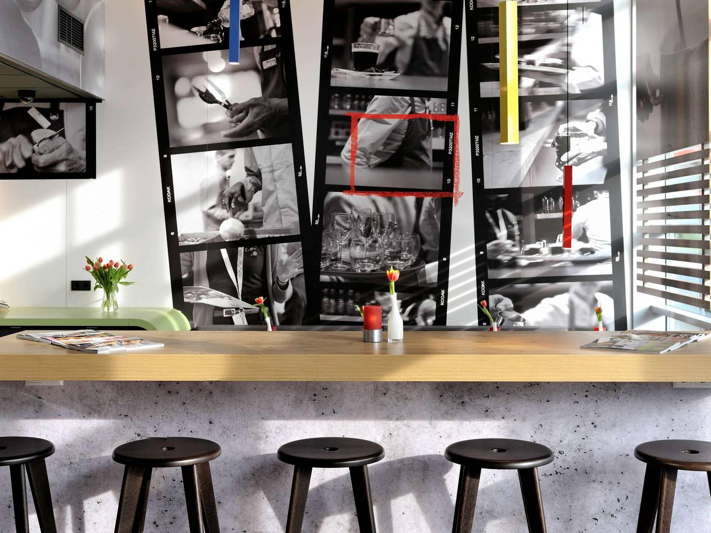 ibis-Amsterdam-City-West-Bar-16