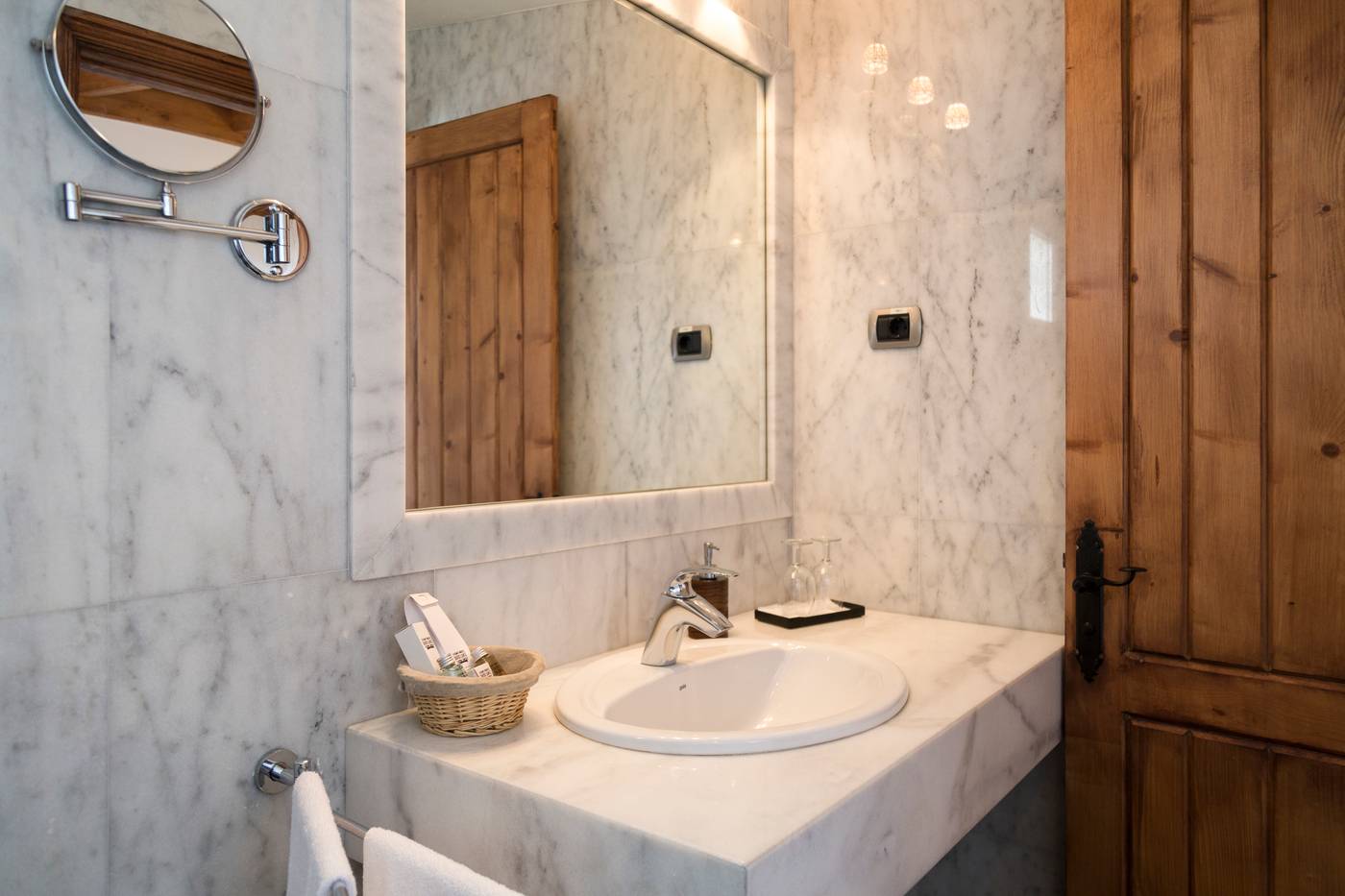 Melva-suite-hotel-Room-36