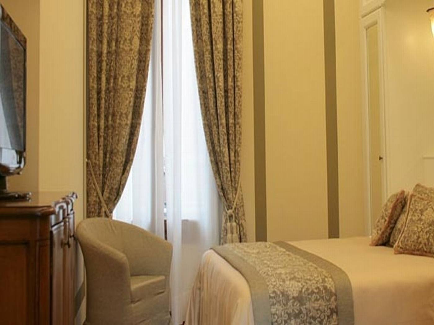 Hotel-Le-Isole-Room-25