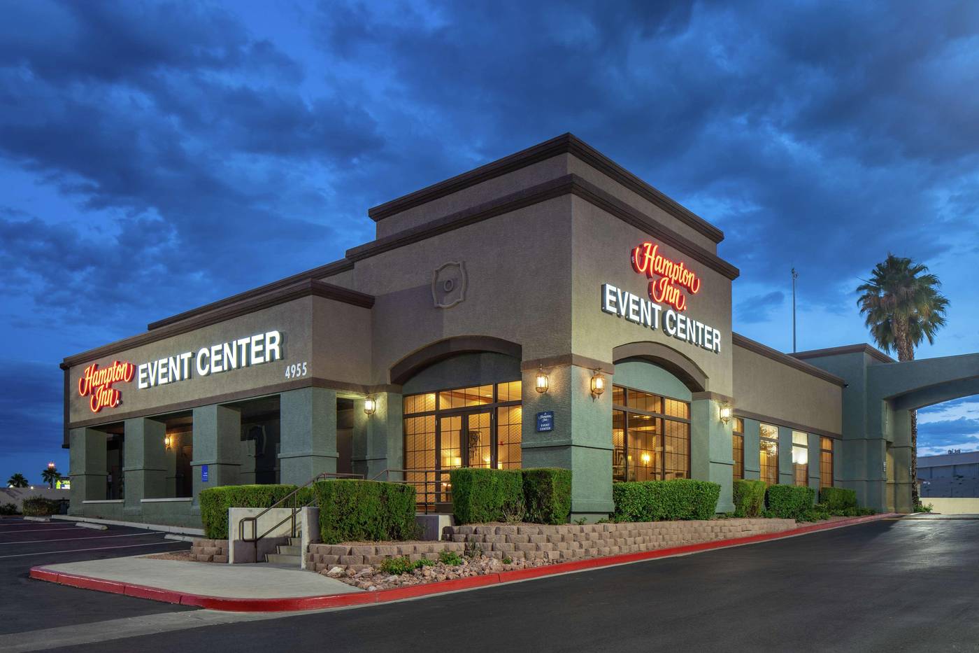 Hampton-Inn-Tropicana-Conferences-11