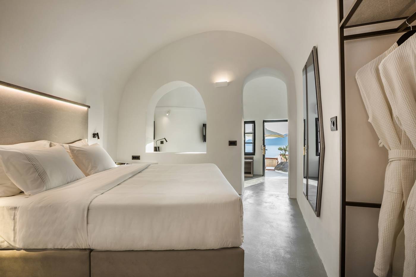 Sunrocks-Santorini---Adults-Only-Room-12