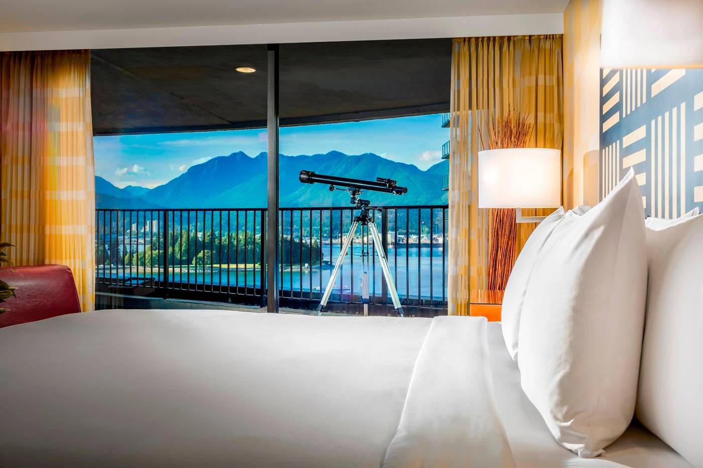 Pinnacle-Hotel-Harbourfront-Room-7