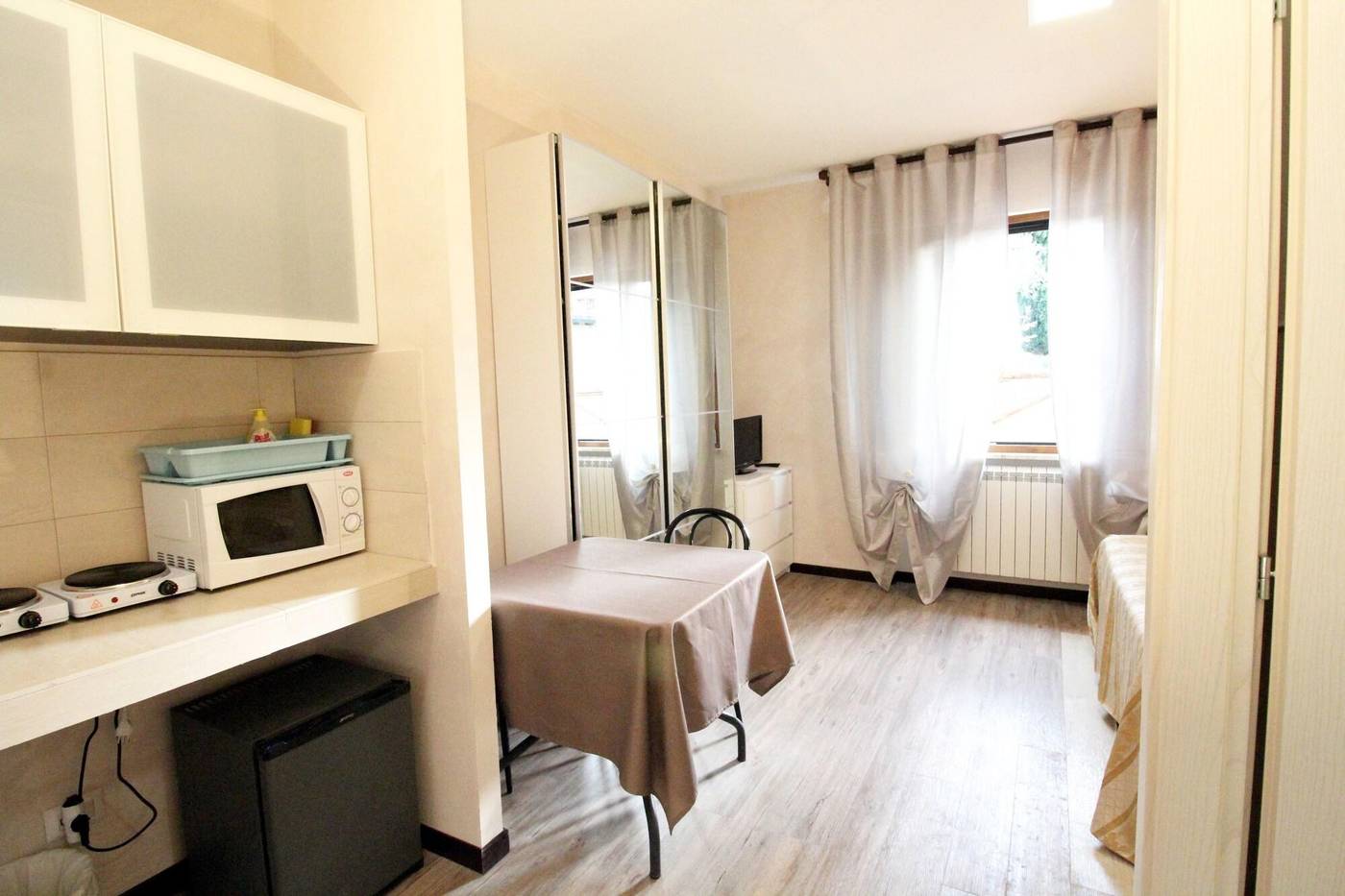 La-Loggia-Villa-Gloria-Room-15