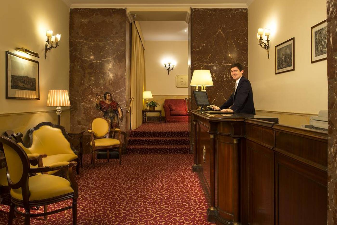 Hotel-Napoleon-Lobby-10