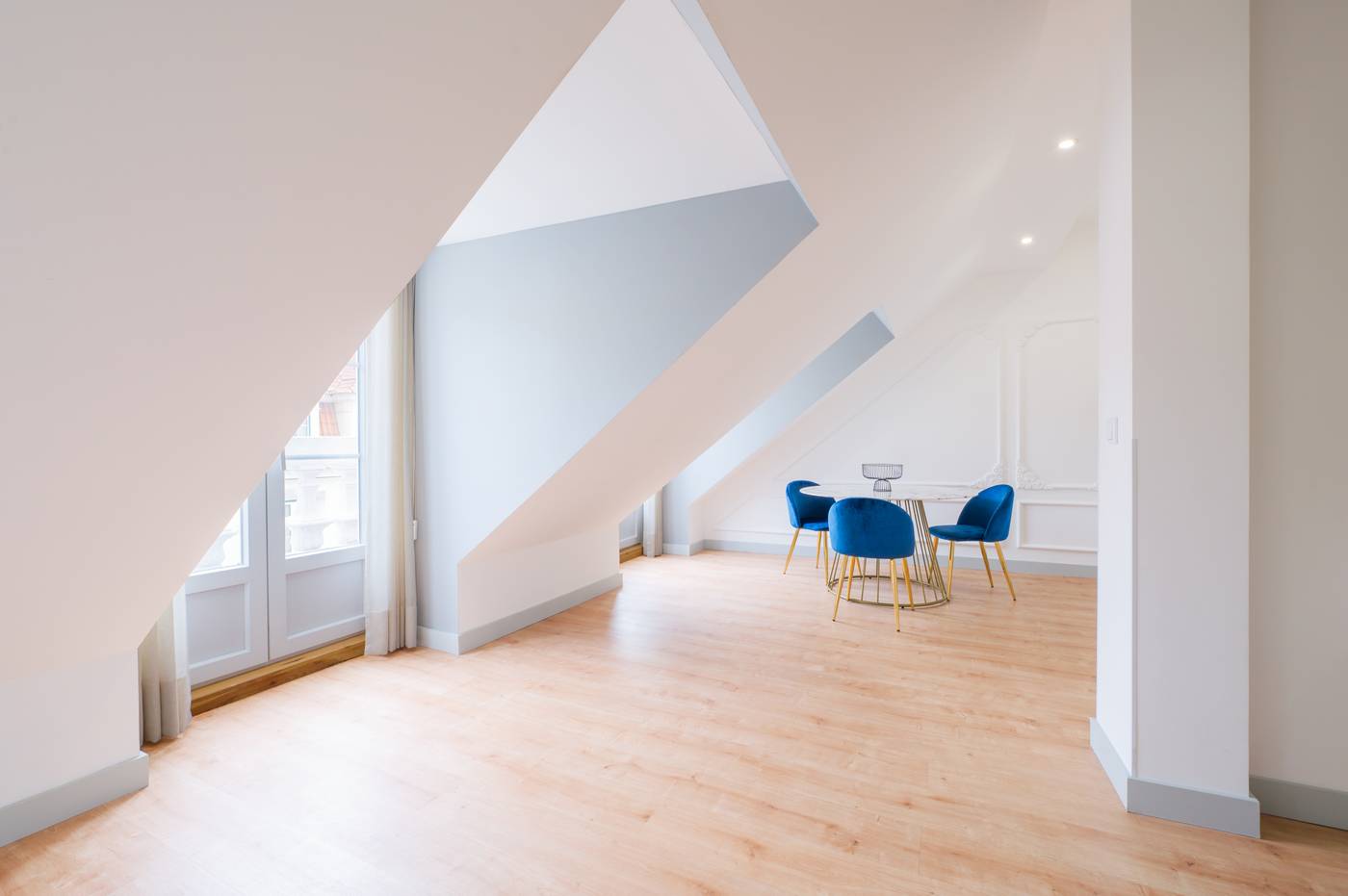 Via-Augusta-129-Room-47