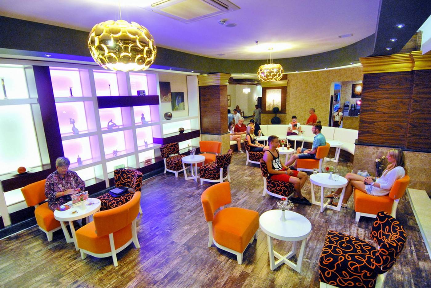 Dizalya-Palm-Garden-Hotel-Bar-30