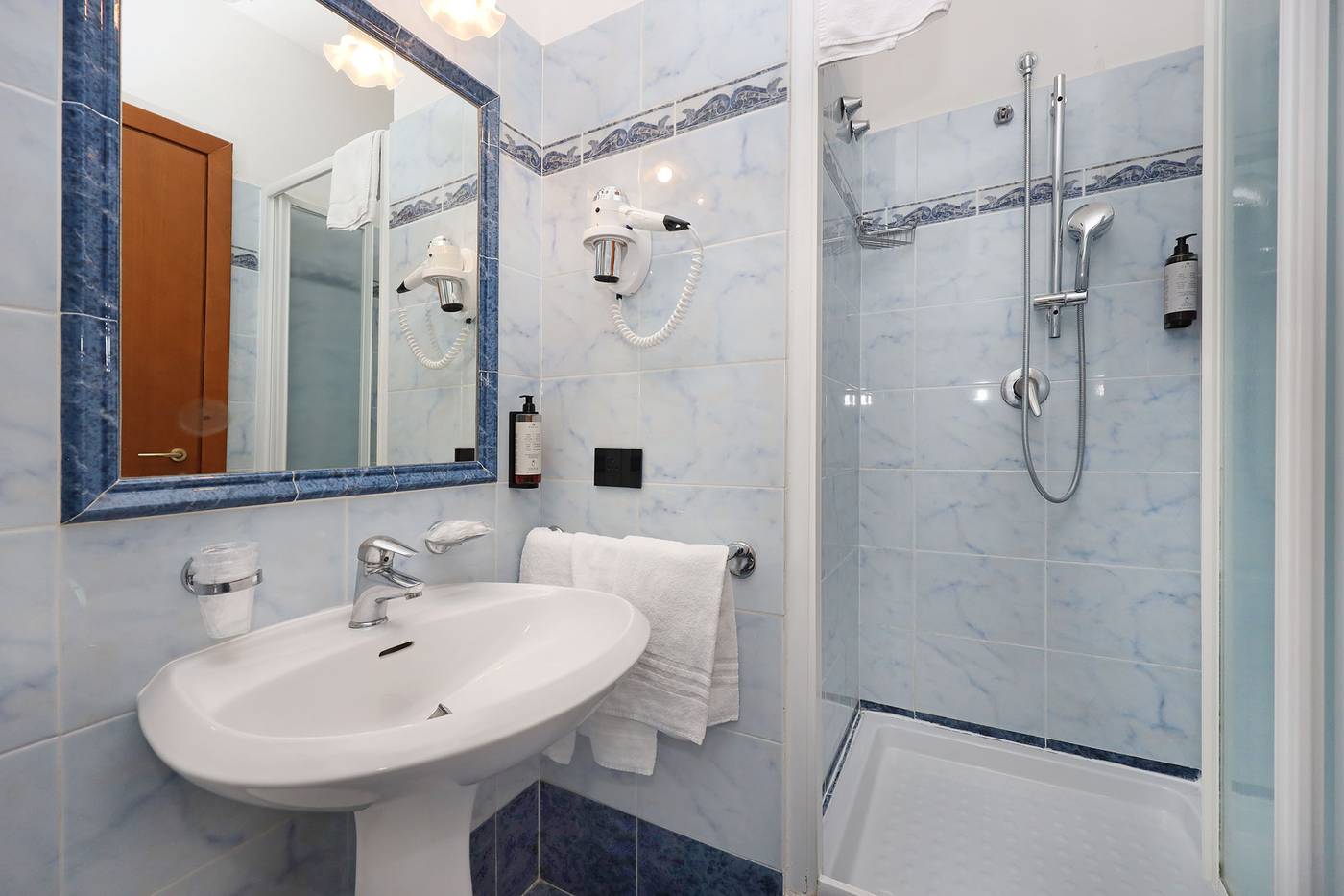 Rimini-Hotel-Room-34