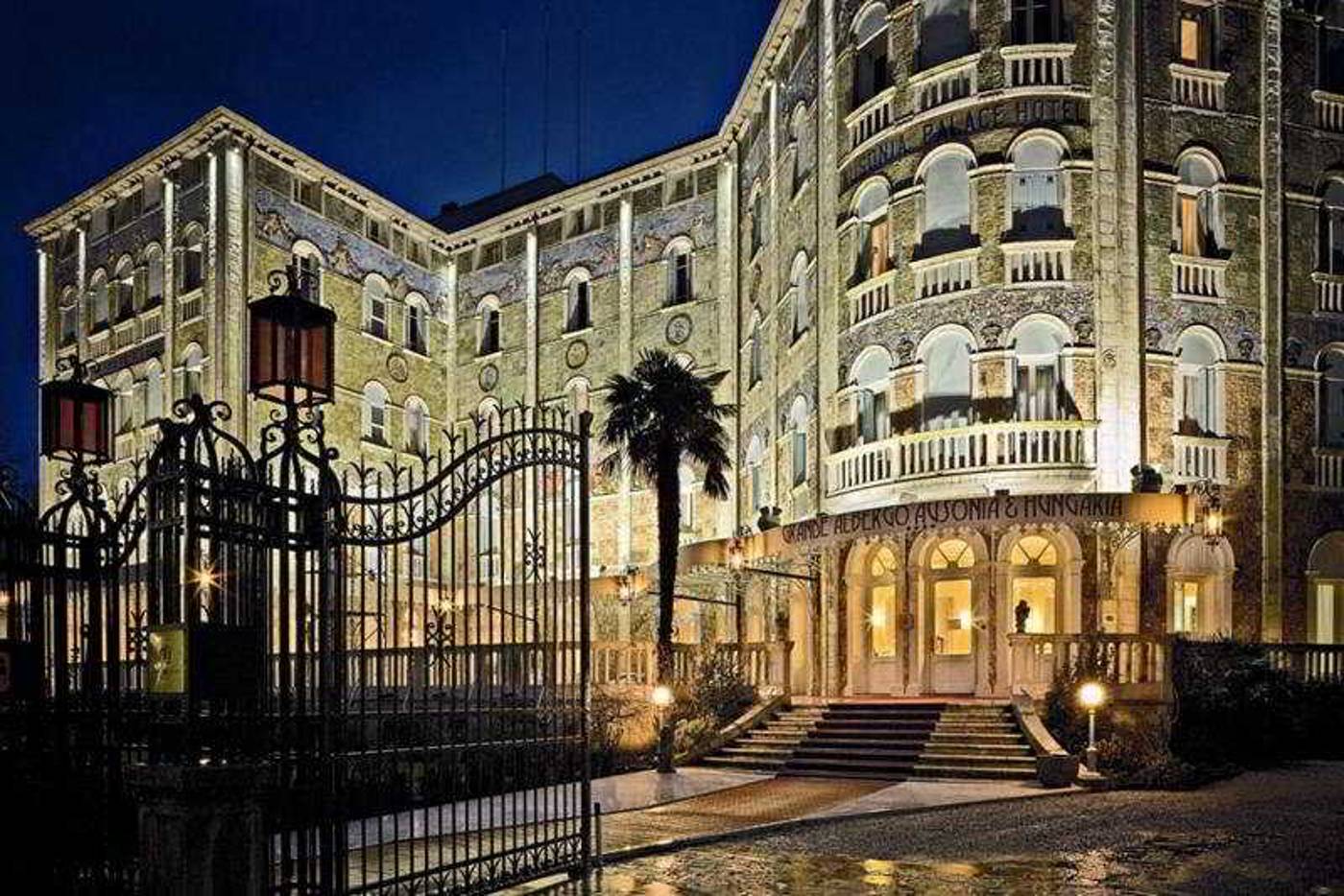 Grande-Albergo-Ausonia---Hungaria-General-view-10