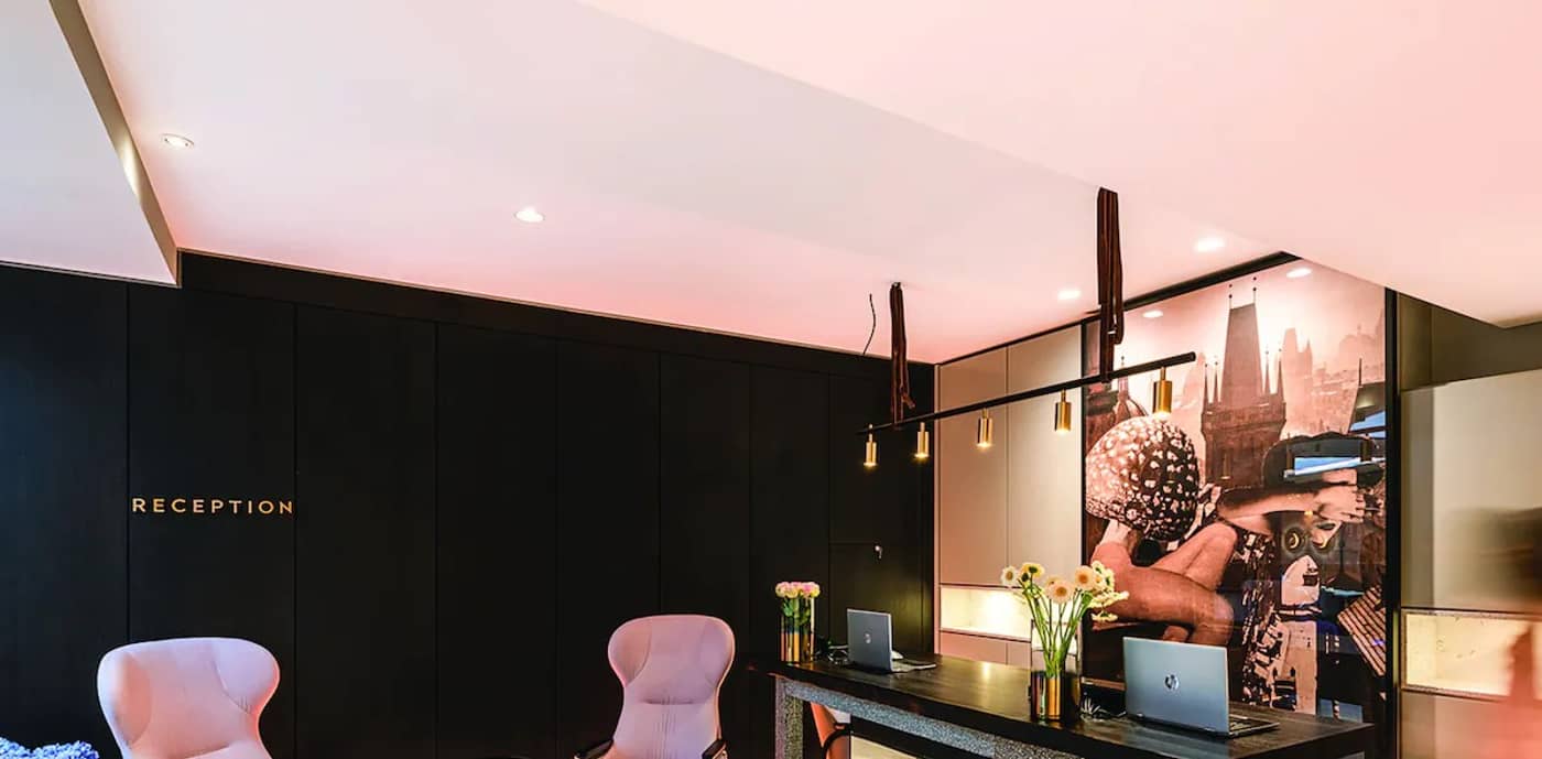 Maximilian-Hotel-Lobby-4