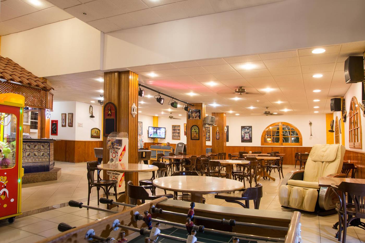 Oro-Blanco-Apartments-Bar-42