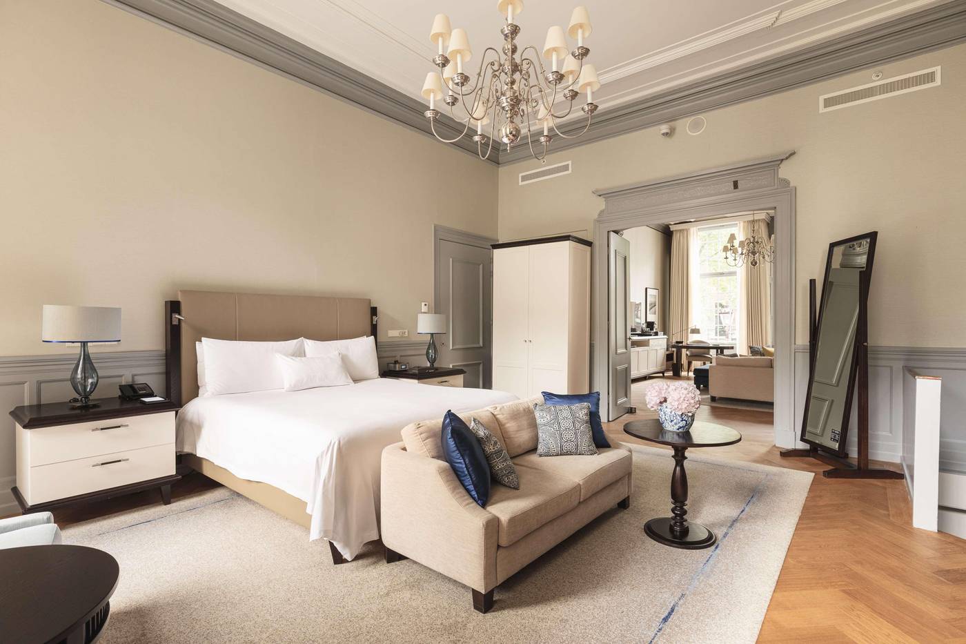 Waldorf-Astoria-Amsterdam-Room-9