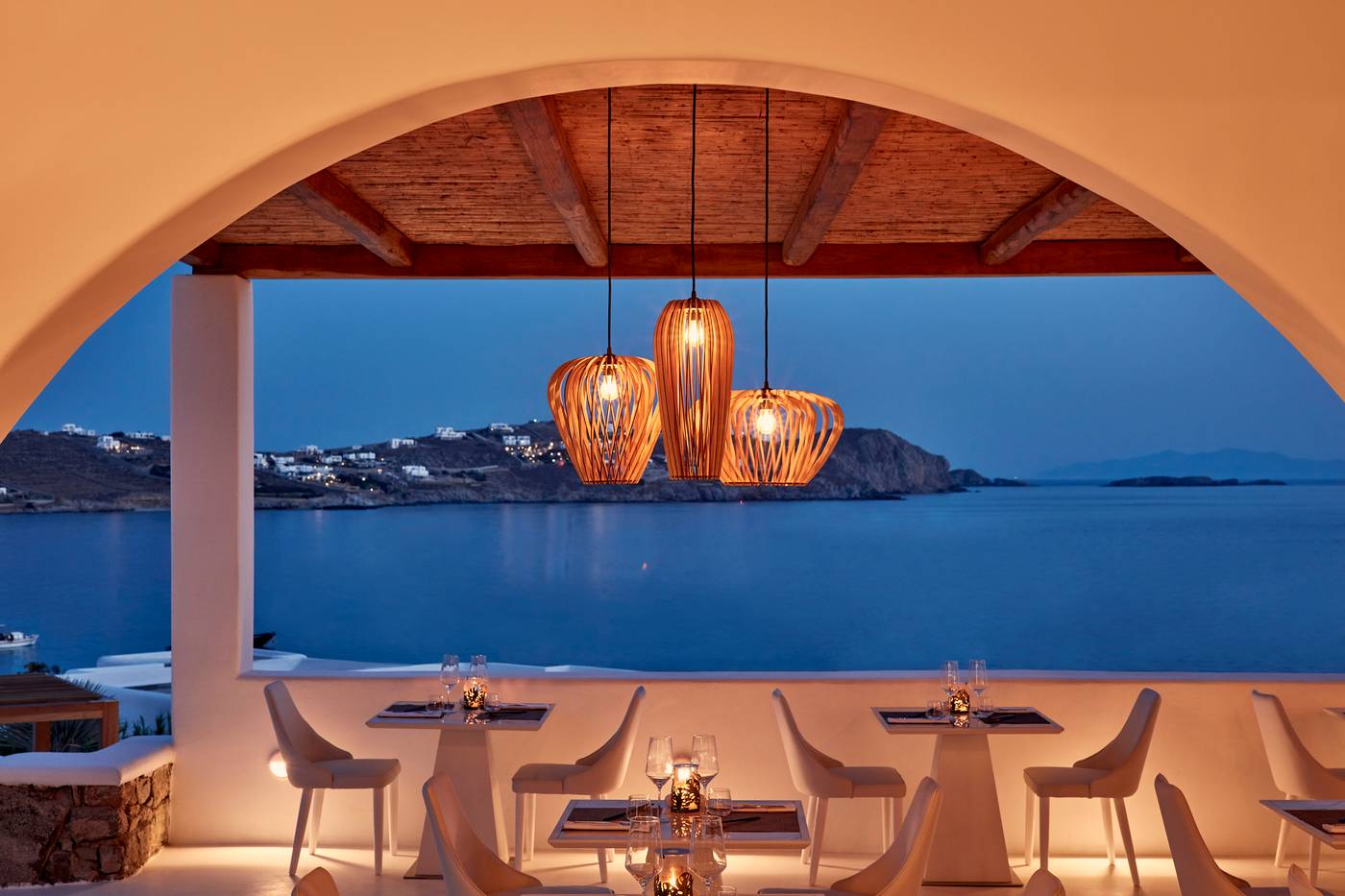 Katikies-Mykonos---The-Leading-Hotels-Of-The-World-Restaurant-15