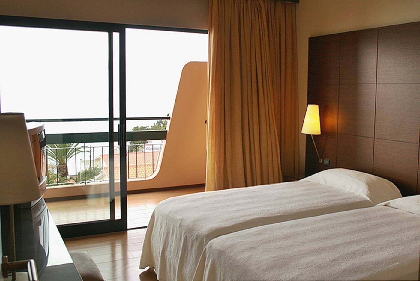 Dom-Pedro-Garajau-Room-32