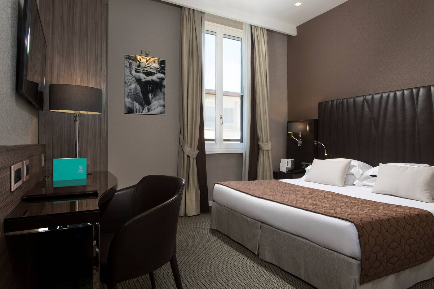 Hotel-Artemide-Room-24